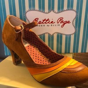 Bettie Page retro pumps!